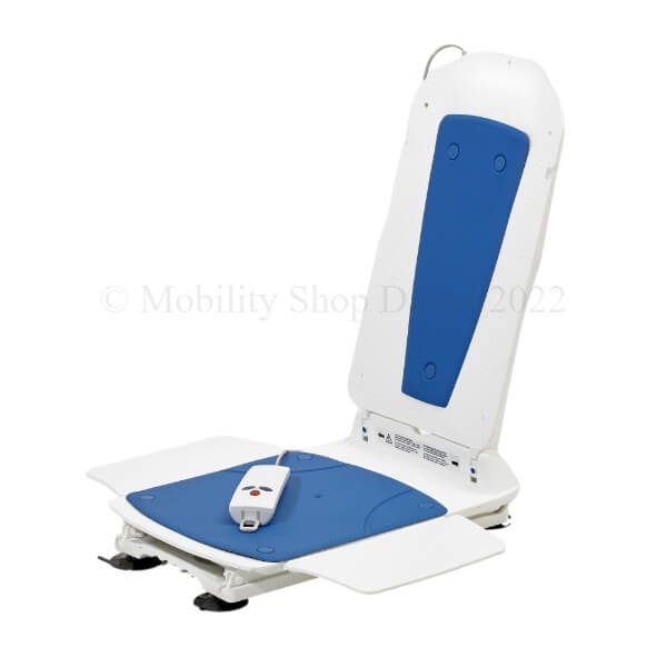 Bathmaster Deltis Bath Lift. Compact, Lightweight & Portable.