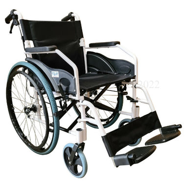 Lightweight 18 Inch Wheelchair PA150 Handbrakes